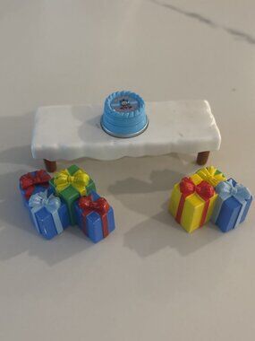 Thomas The Train Happy Birthday Train Set Cake Table Gifts Toy Miniature Rare